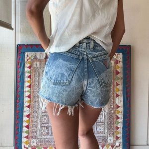 🌺SOLD ON EBAY🌺Vintage Guess cut off jean denim shorts 24 1990’s